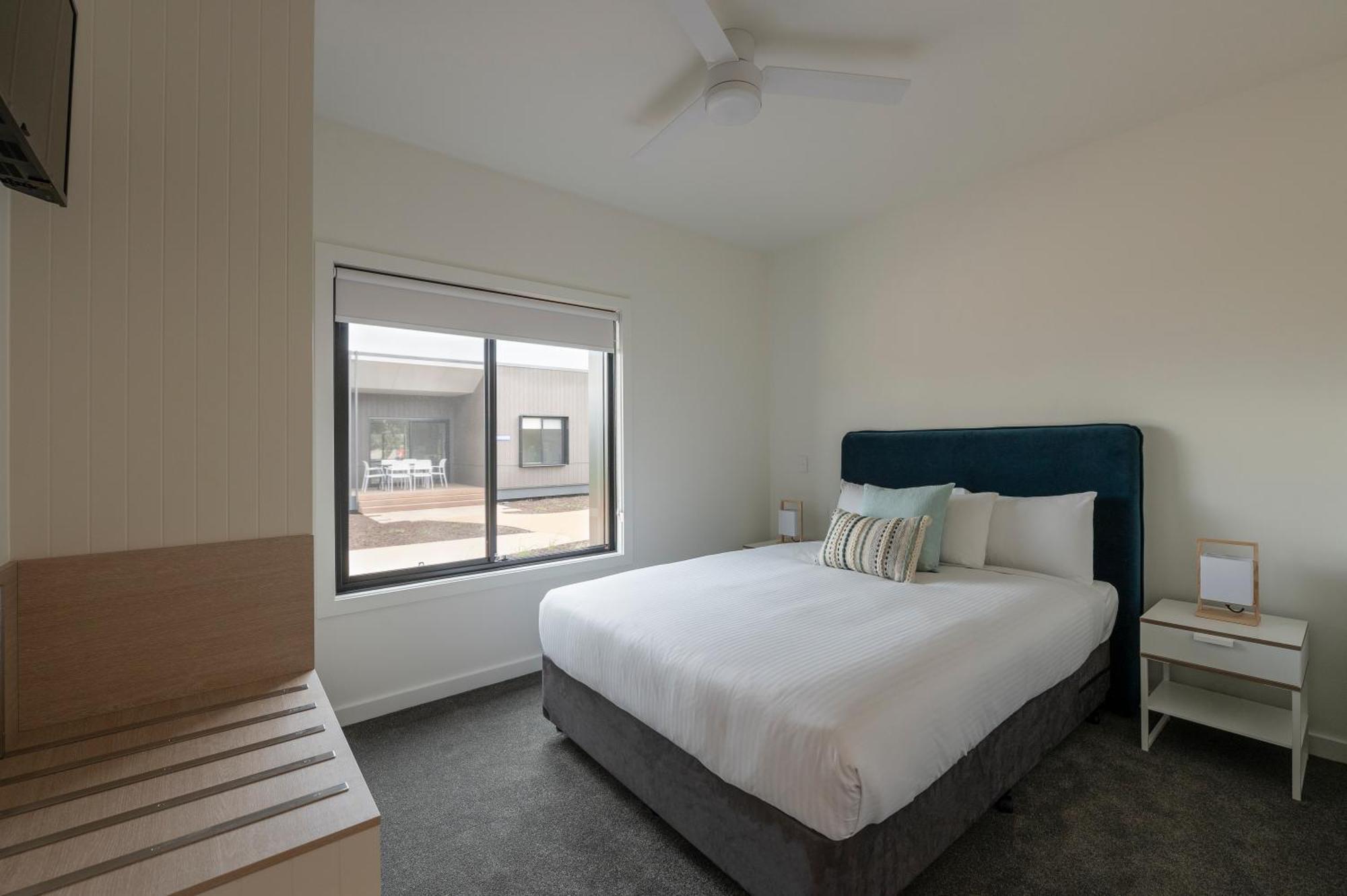 The Retreat West Beach Parks Adelaide Bilik gambar